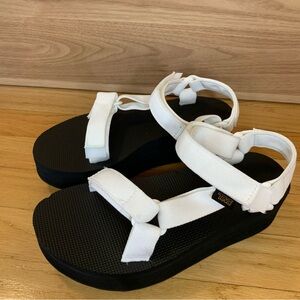 Teva Flatform Universal Sandals - Size 7